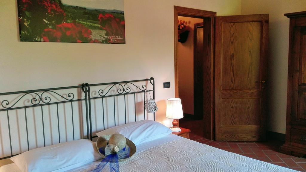 Agriturismo Luggiano Винчи Стая снимка